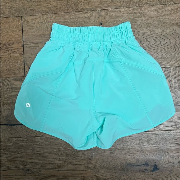 Lululemon Track That Mid-Rise Lined Short 5", Wild Mint, Size 2 - Picture 3 of 9